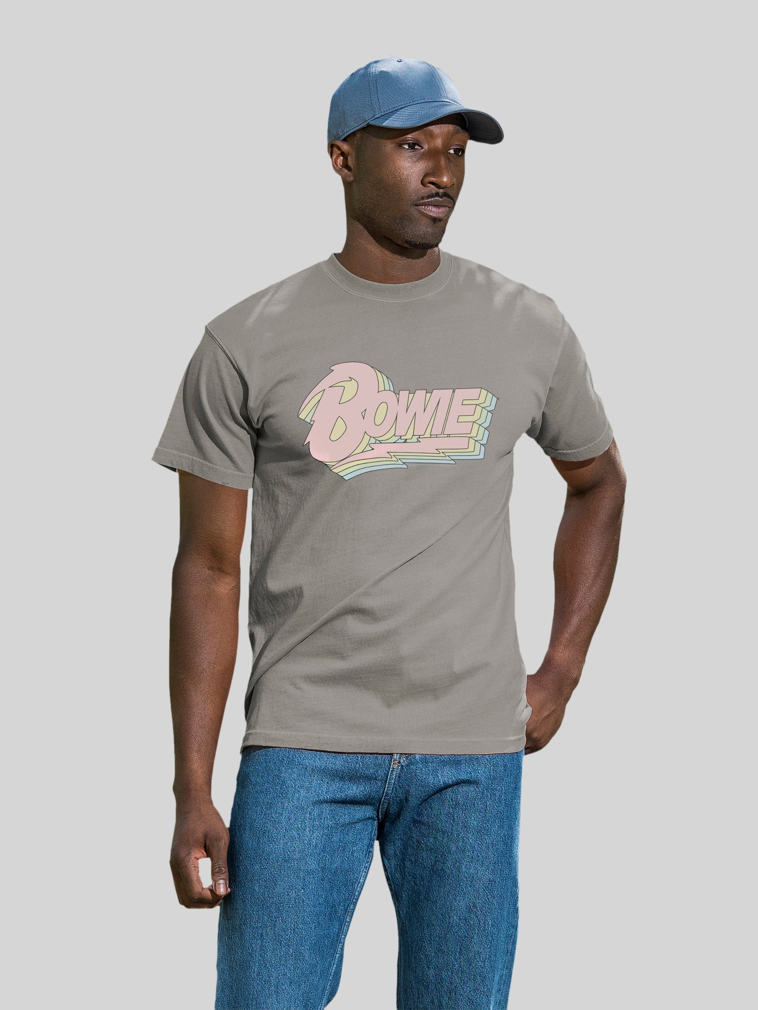 David Bowie Pastel Bowie avec un tee-shirt de couleur côtière