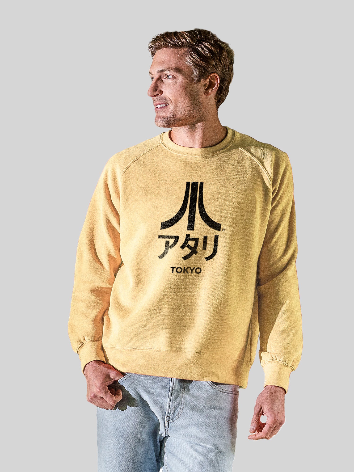 Atari Tokyo Black Retro Arcade Games con tripulación vintage de raglan