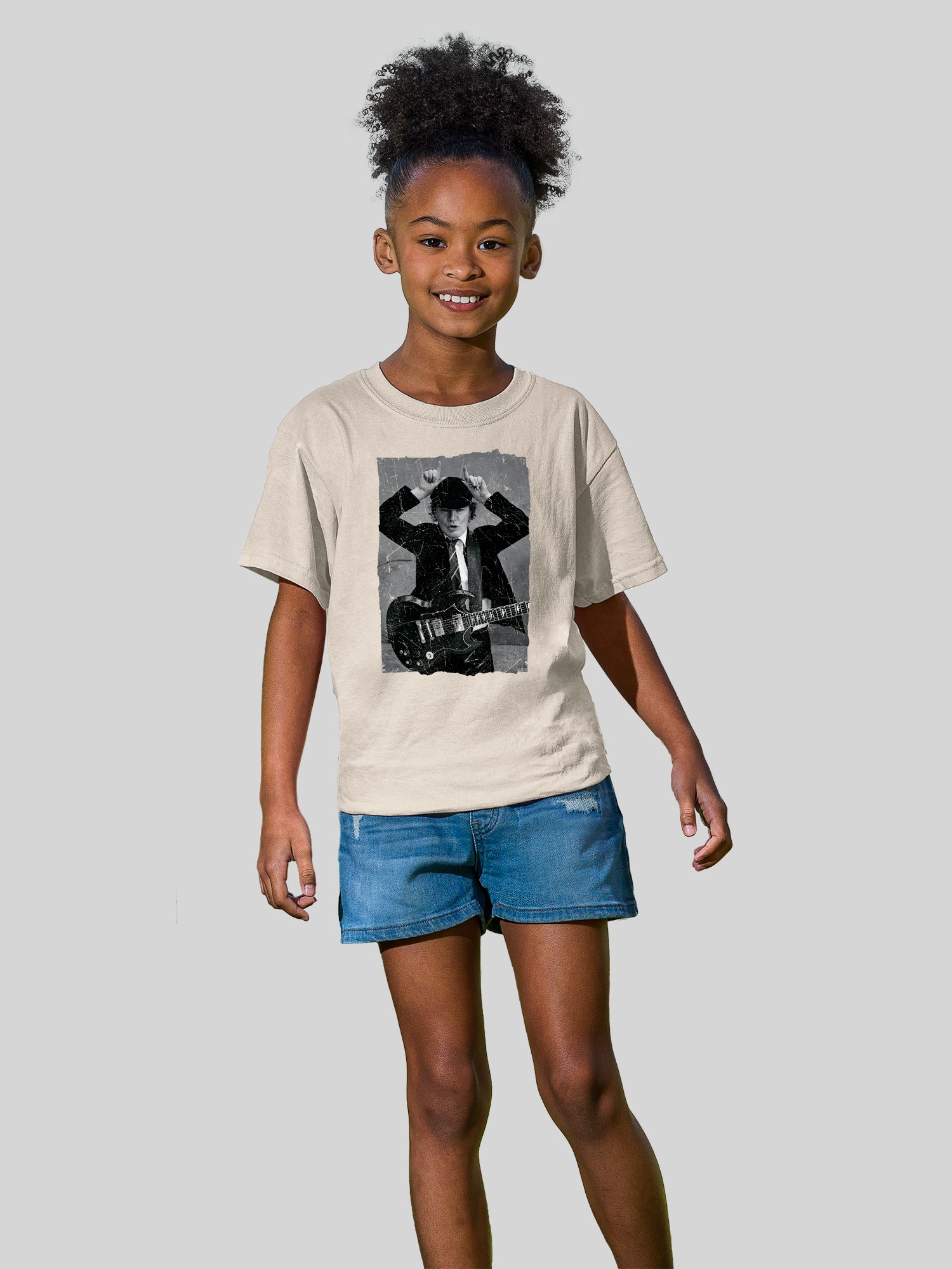 AC/DC Angus Foto de angustia joven con camiseta de amigo juvenil