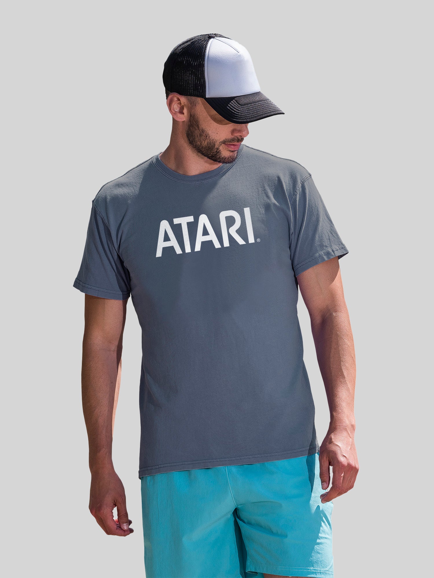 Logotipo de Atari Games Black Retro Gaming con camiseta de color costero
