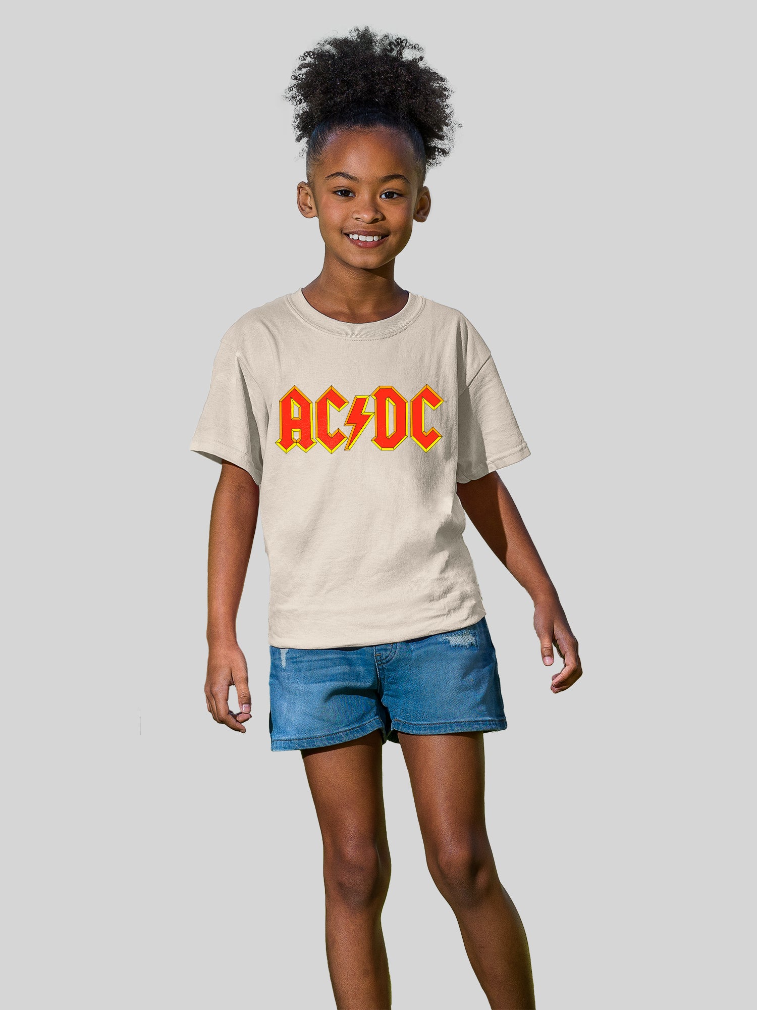 AC/DC Amarillo Outline Red logotipo con camiseta de amigo juvenil