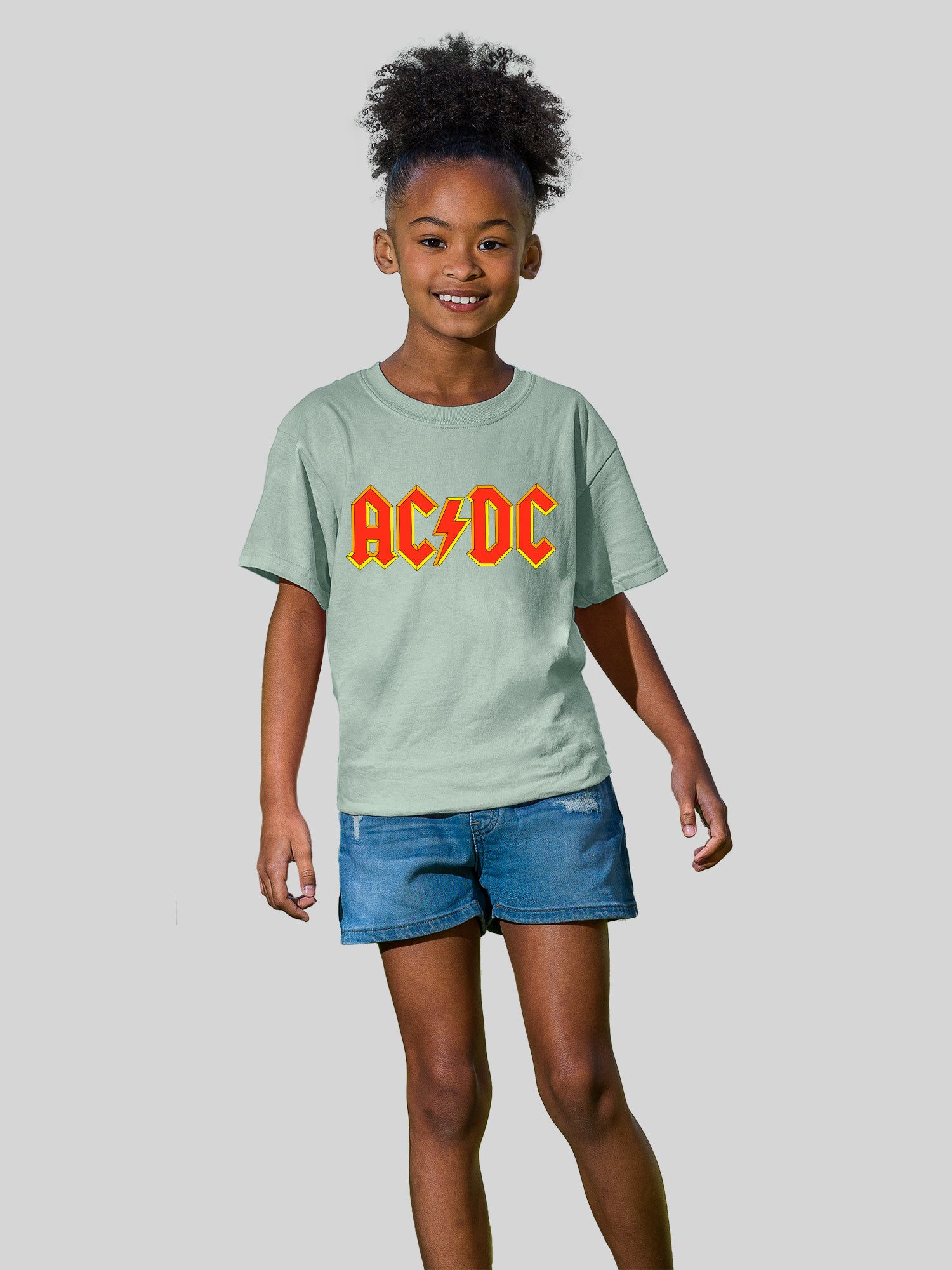 AC/DC Amarillo Outline Red logotipo con camiseta de amigo juvenil