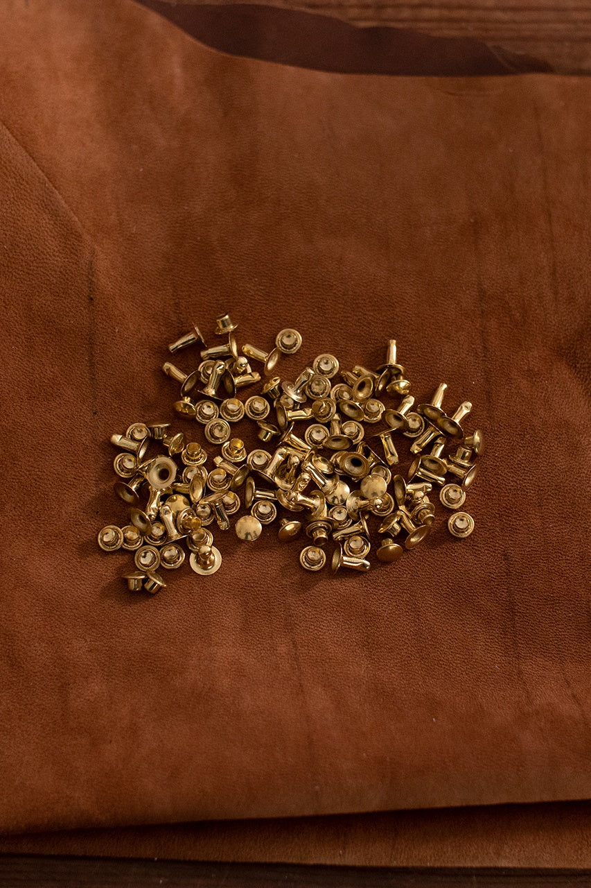 Rivet creux KØ7,0 x L9,0 mm en fer/laiton