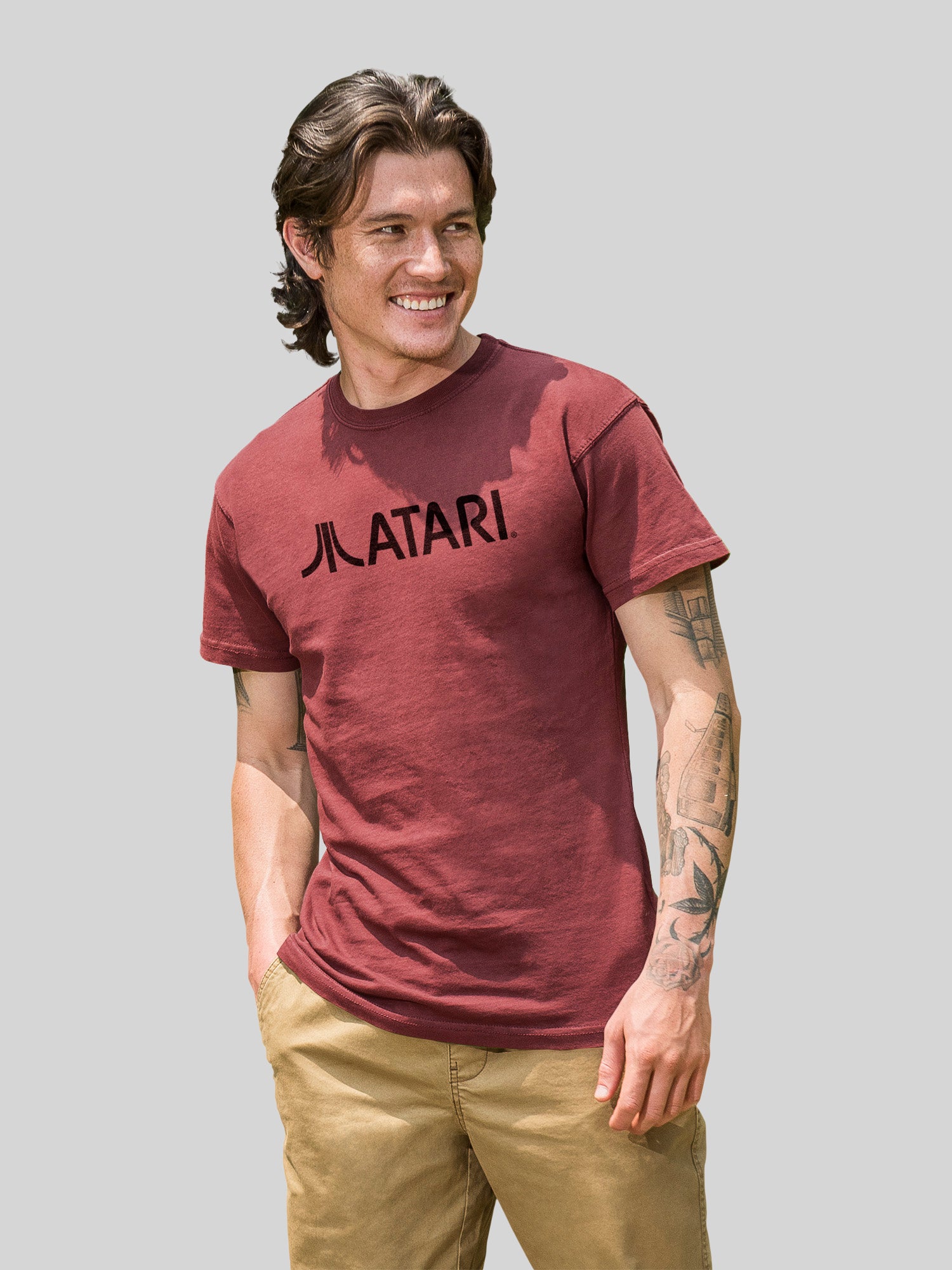 Logotipo de Atari Games Black Retro Gaming Horizontal con camiseta de color costero