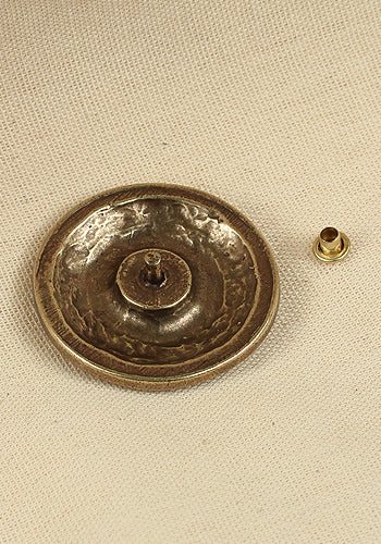 Rivet-Plate Celtic Knot Antique Brass