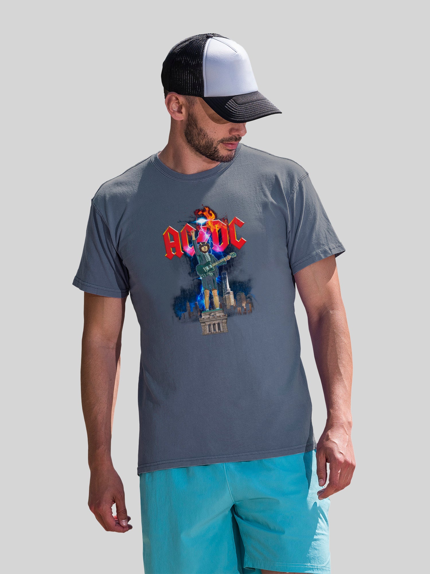 AC/DC Angus NYC Lightning con camiseta de color costero