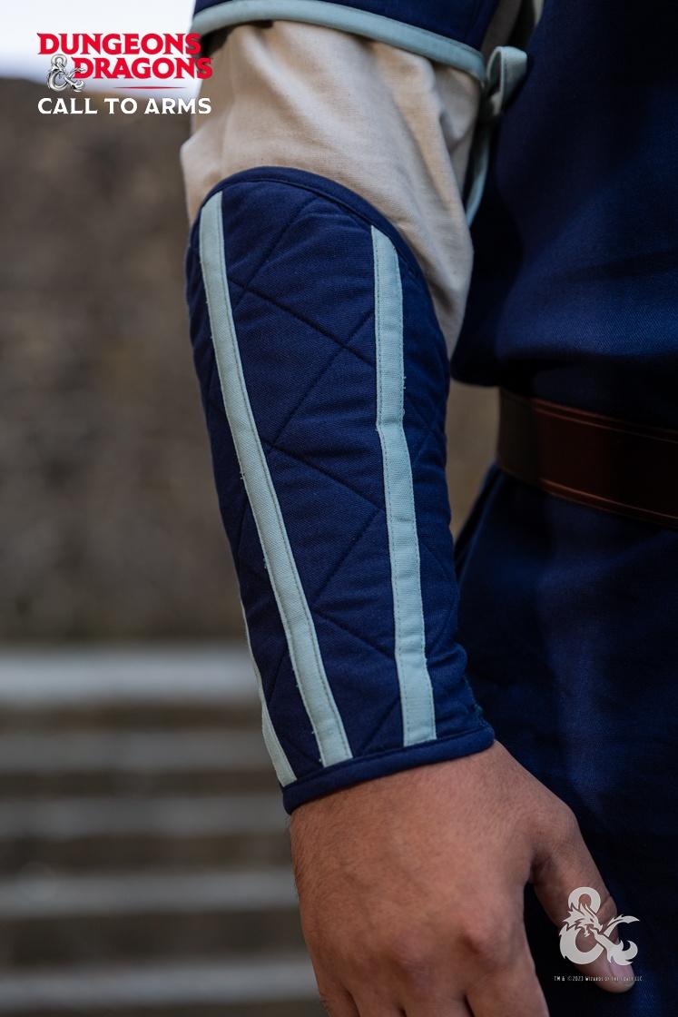 Conjunto de vestimenta de clérigo de Dungeons & Dragons en azul oscuro/azul hielo.