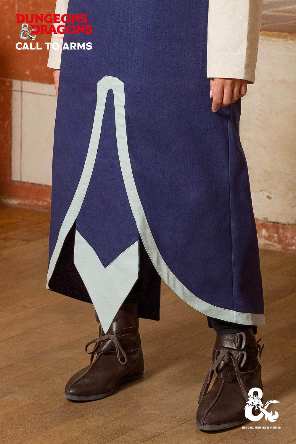 Dungeons & Dragons Cleric Tabard Blue/Ice Blue