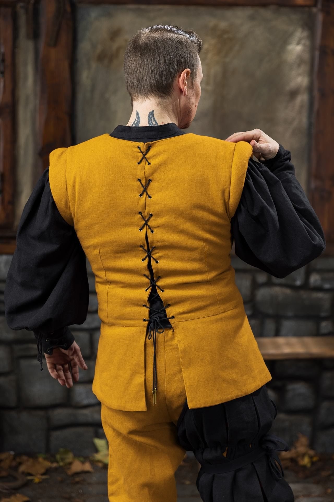 Warhammer Armoury Imperial Doublet Type B Yellow