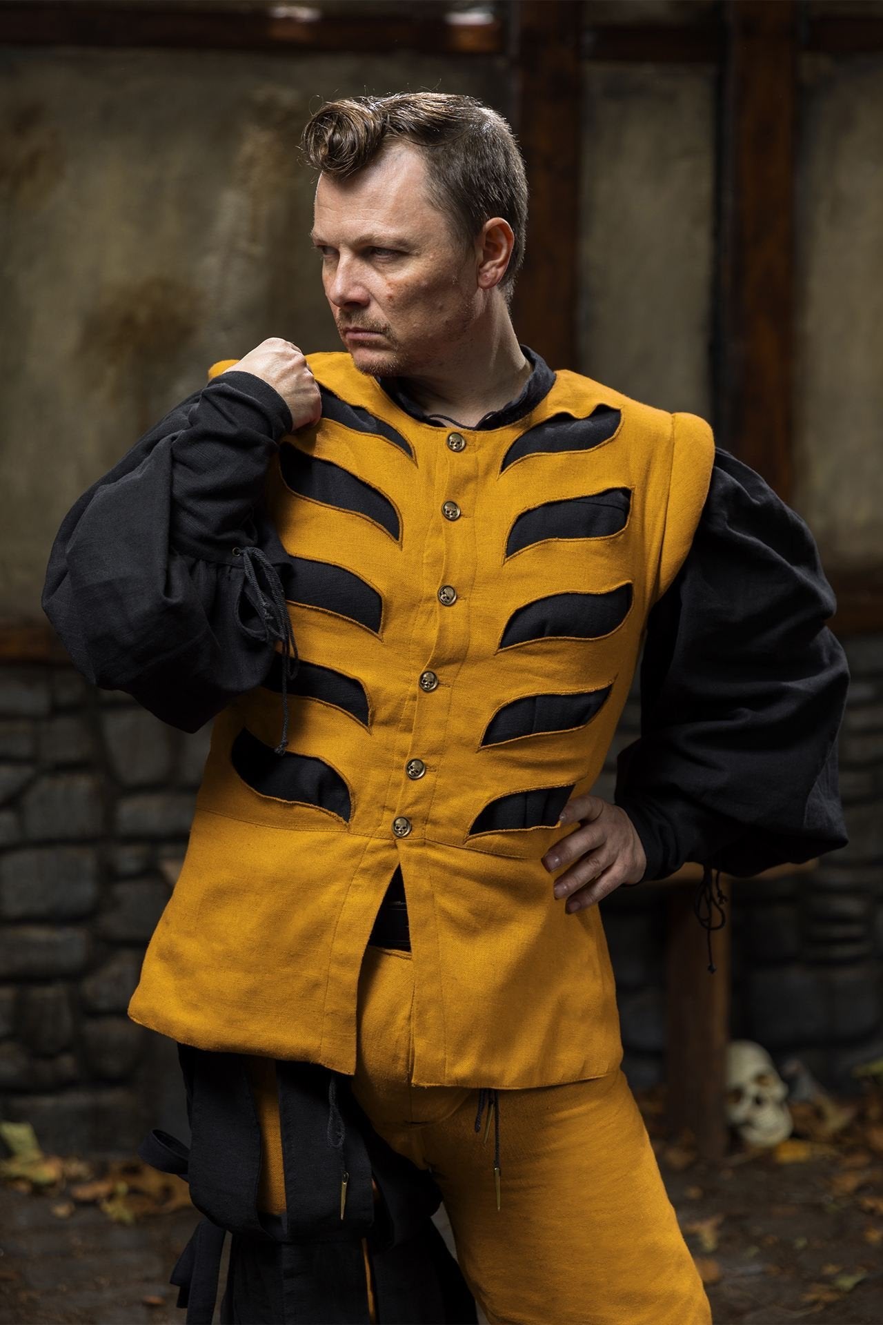 Warhammer Armoury Imperial Doublet Type C Yellow