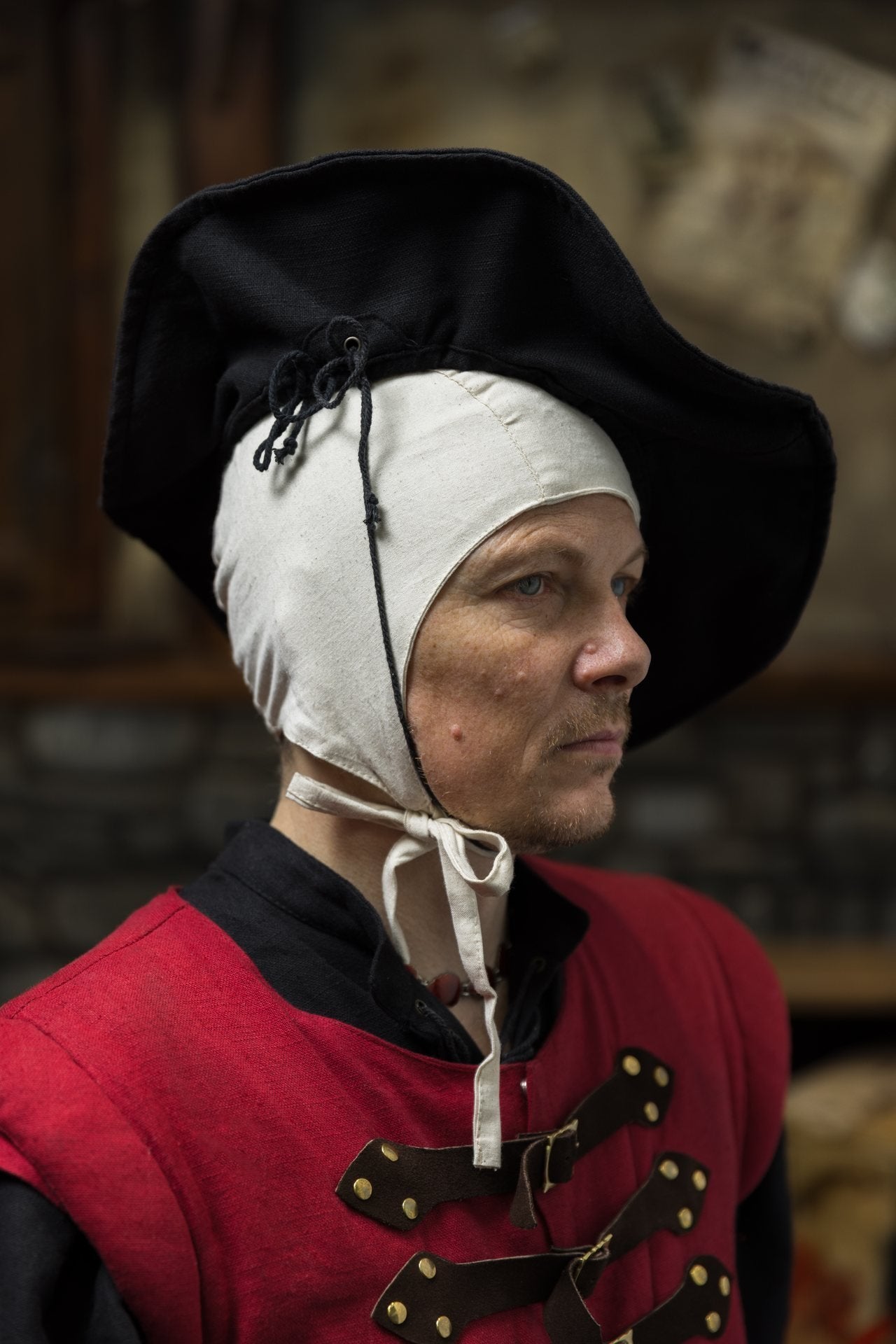 Warhammer Armoury Imperial Hat Type C Black/Dark Red