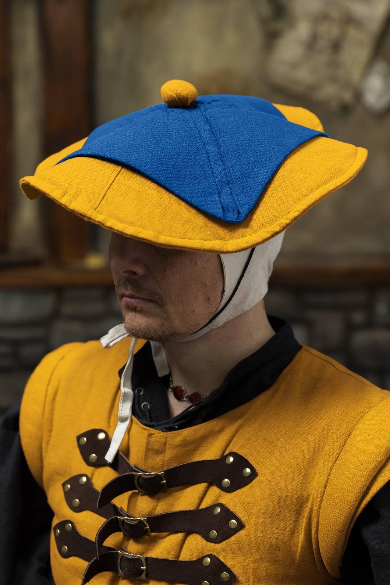 Warhammer Armoury Imperial Hat Type C Yellow/Blue