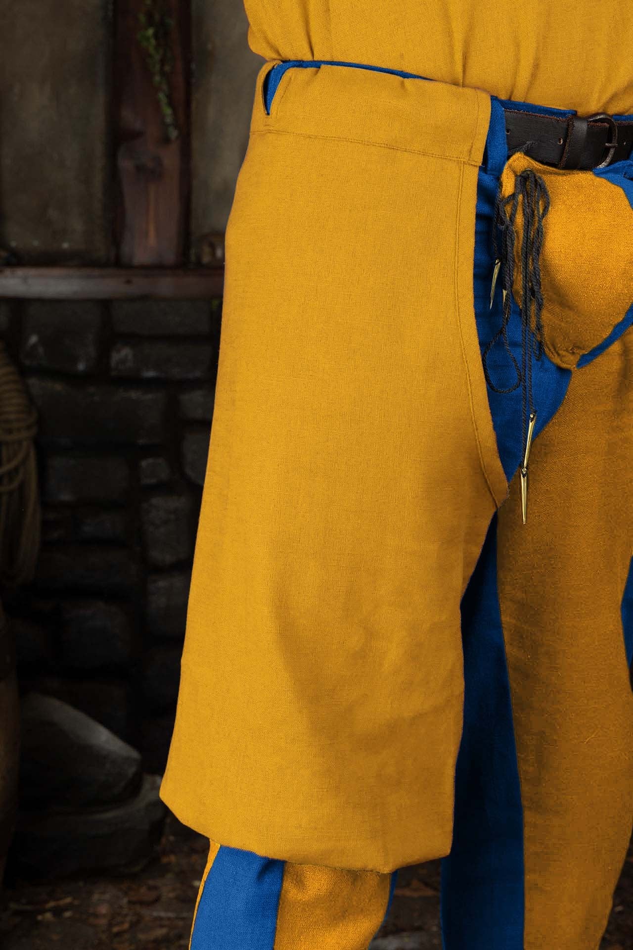 Warhammer Armoury Imperial Hosen Type D Yellow