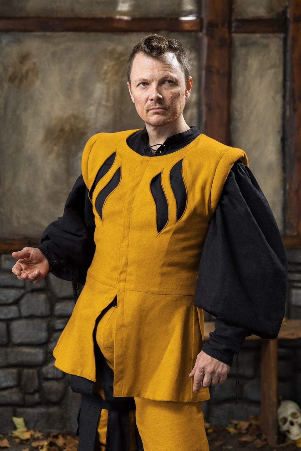 Warhammer Armoury Imperial Jerkin Type B Yellow