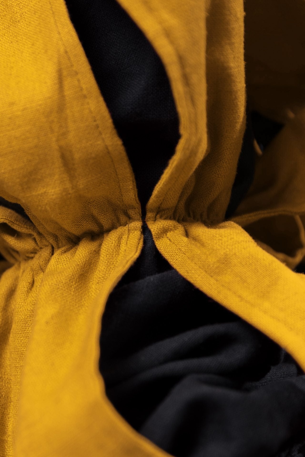 Warhammer Armoury Imperial Sleeve Type C Yellow