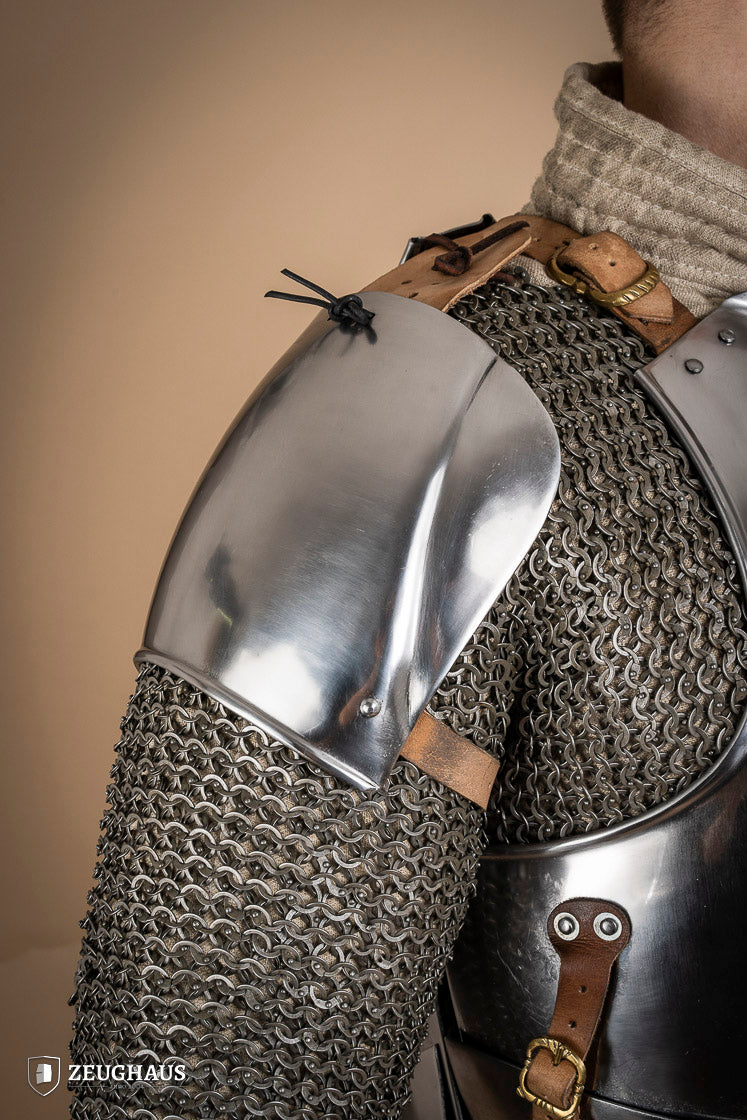 Hombreras del siglo XV temprano, 2,5 mm pulidas