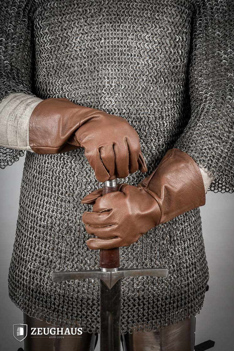 Guantes de cuero históricos marrones