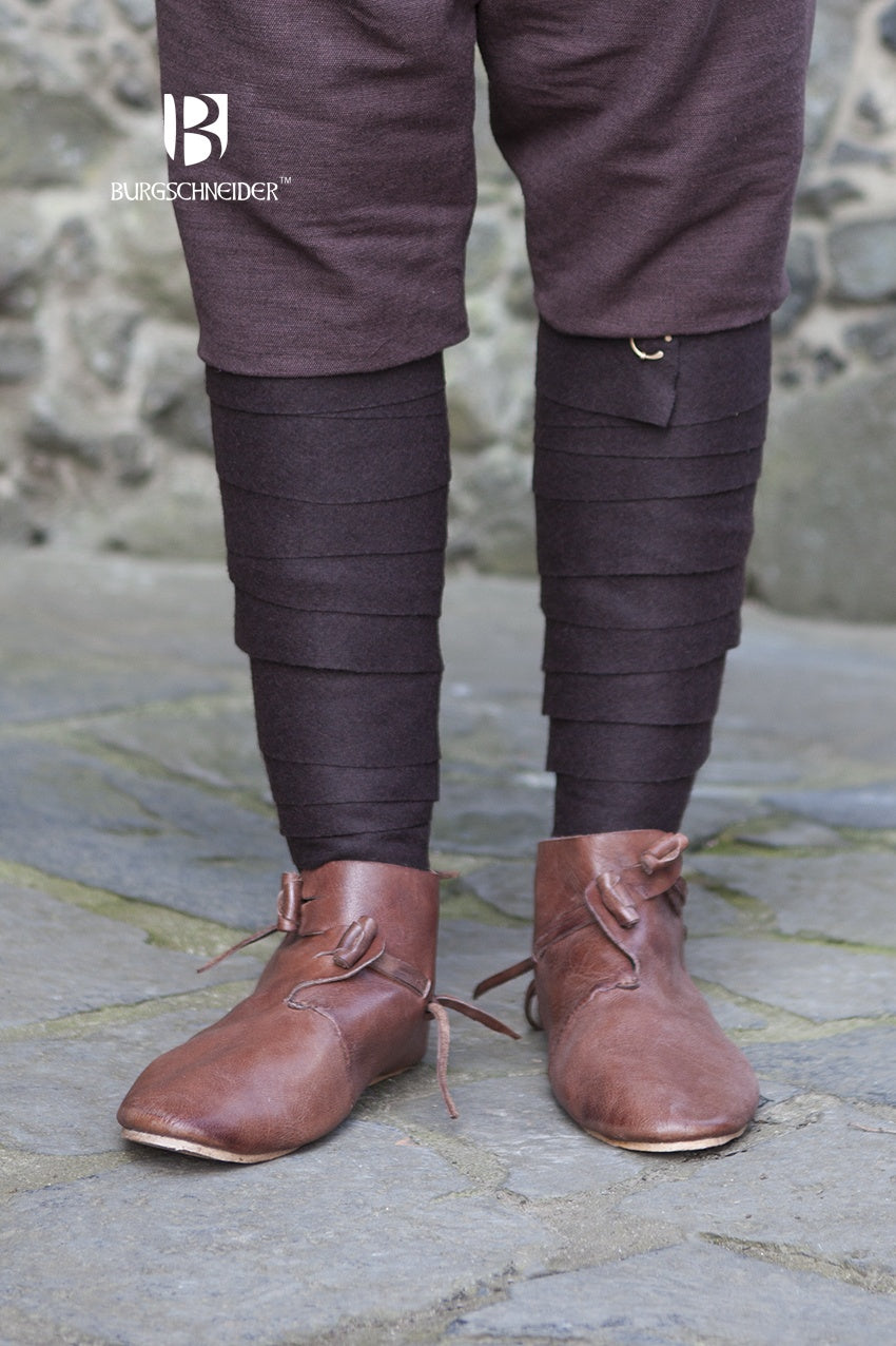 Wool Winingas Aki Brown translates to \"Wool Winingas Aki Marrón\" in Spanish.