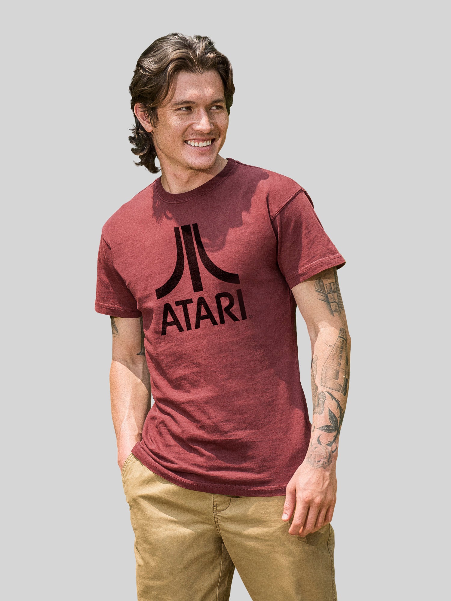 Logotipo de Atari Games Black Retro Gaming con camiseta de color costero