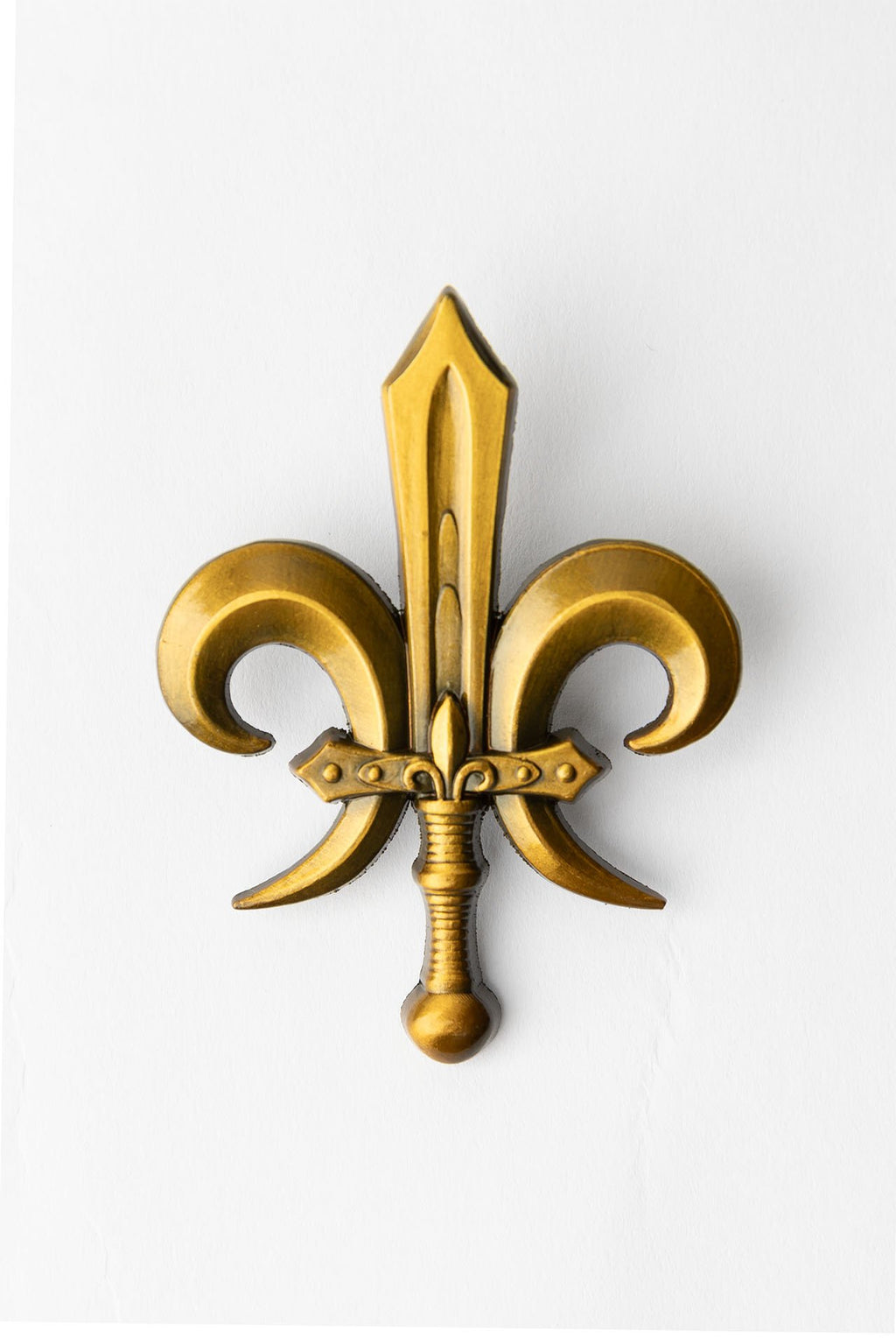 Bretonnian Fleur de Lys Pin