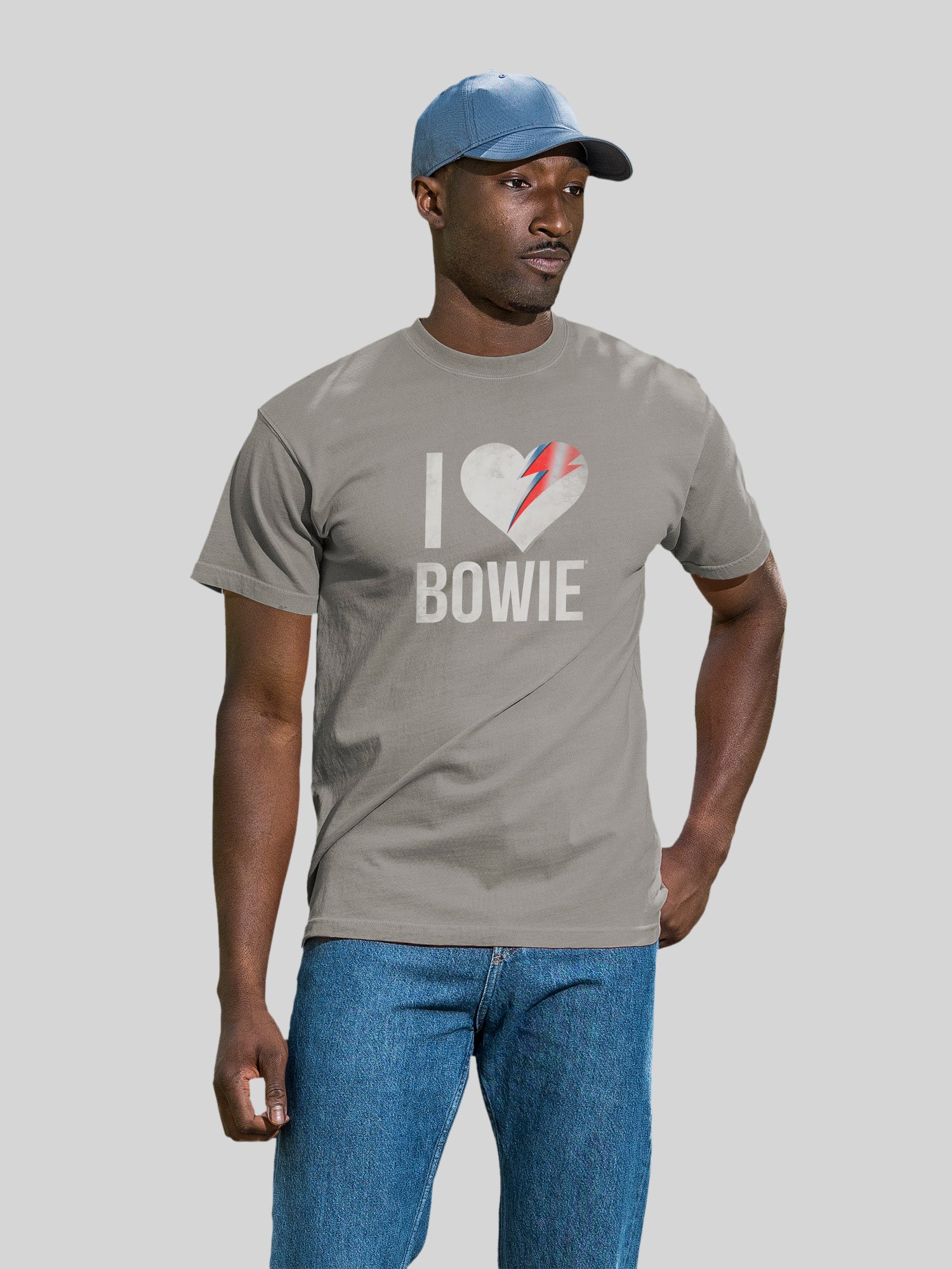 David Bowie j'aime Bowie avec un tee-shirt de couleur côtière