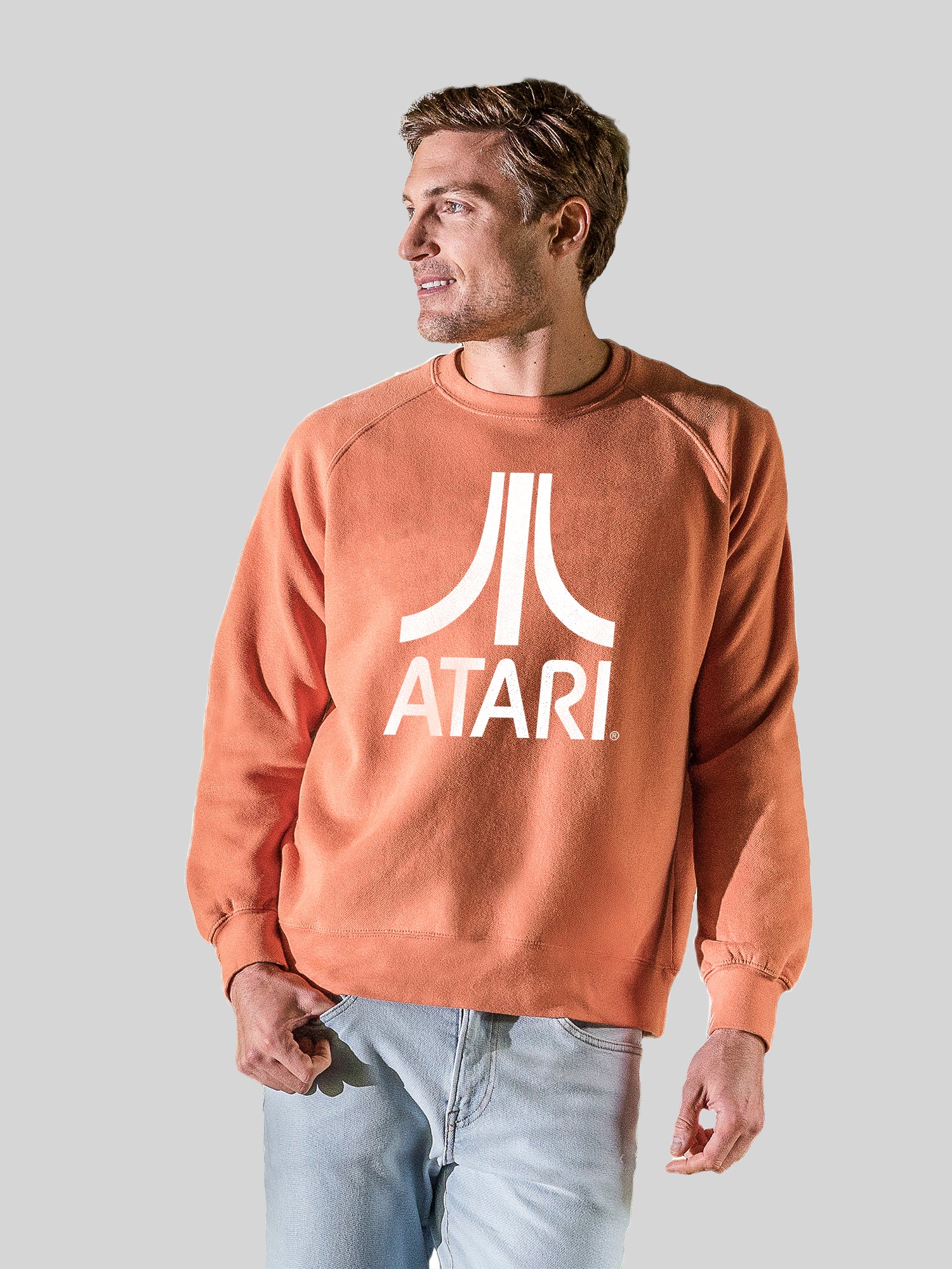 Logotipo de Atari Games Juegos retro blanco con tripulación vintage de raglán de lana