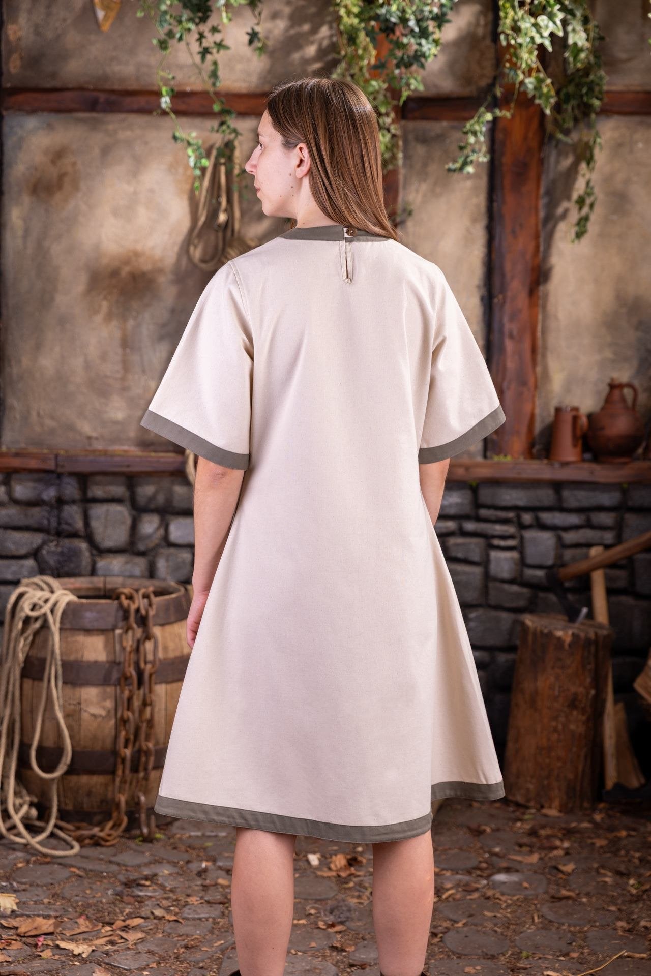 Dungeons & Dragons Female Cleric Dress Natural/Seaweed