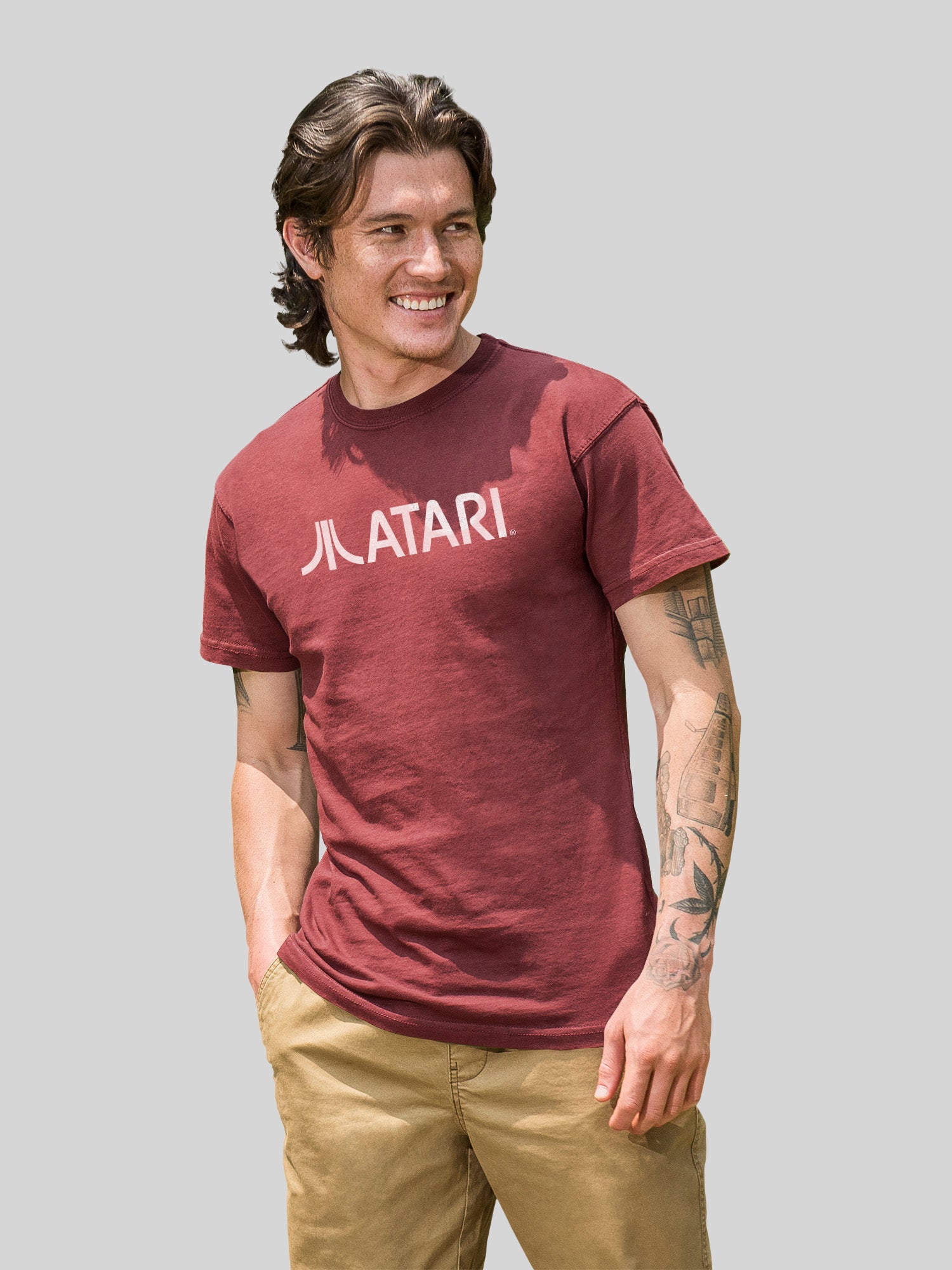 Logotipo de Atari Games White Retro Gaming Horizontal con camiseta de color costero