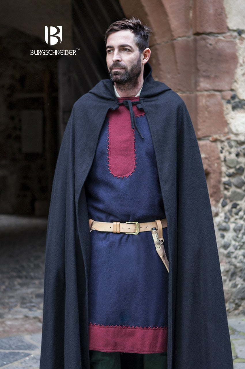 Capa con capucha de lana Hibernus Negra